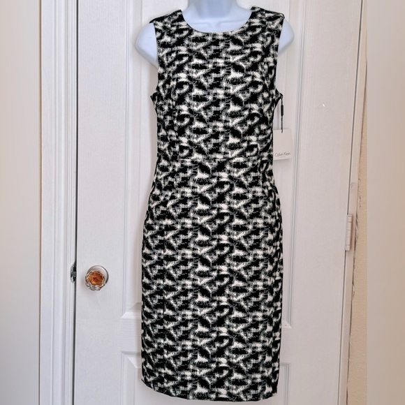CALVIN KLEIN SHEATH DRESS. BLACK & WHITE GEOMETRIC PATTERN TEXTURED SLIMMING. - Picture 2 of 14